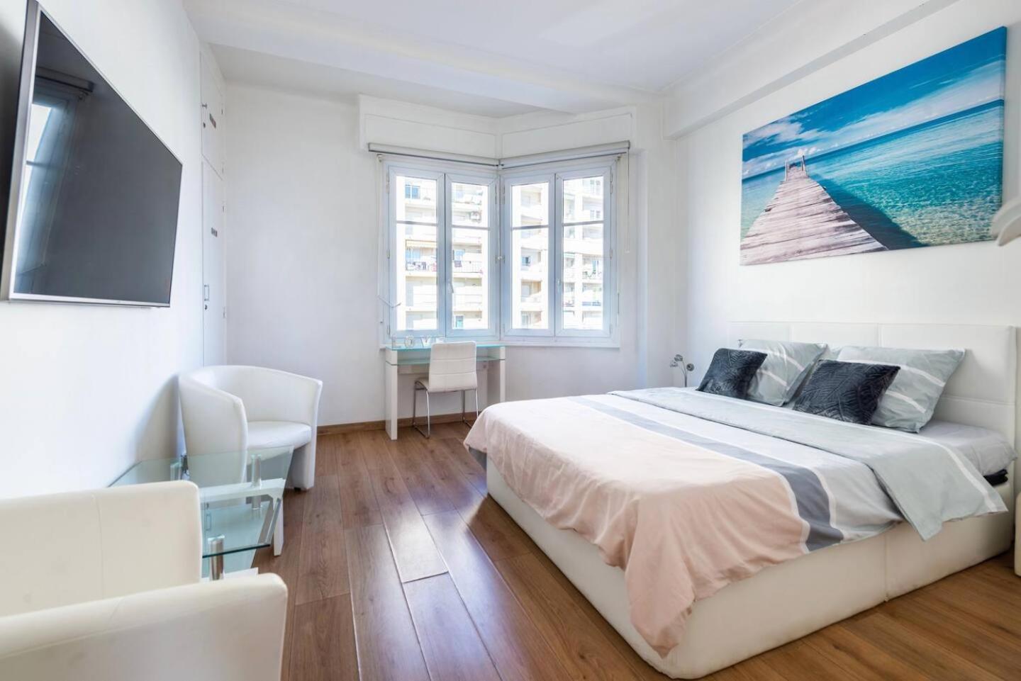 Modern Sea View Apartment On Promenade Des Anglais นีซ ภายนอก รูปภาพ